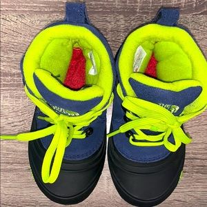 North Face kids Chilkat Lace boots. Blue/green.